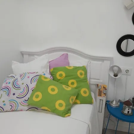Moderno Apartamento Con Terraza Al Lado Paseo Maritimo De La Guardia. *