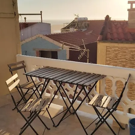 Apartment Moderno Apartamento Con Terraza Al Lado Paseo Maritimo De La Guardia. *
