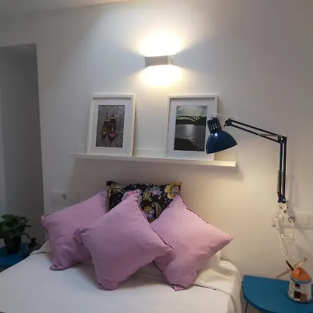 Moderno Apartamento Con Terraza Al Lado Paseo Maritimo De La Guardia. Apartment